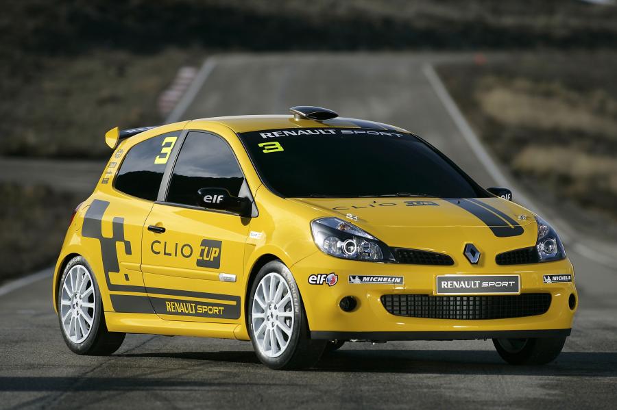  Renault Clio R.S. 2.0 16V 2006 года  (фото 63 из 125)